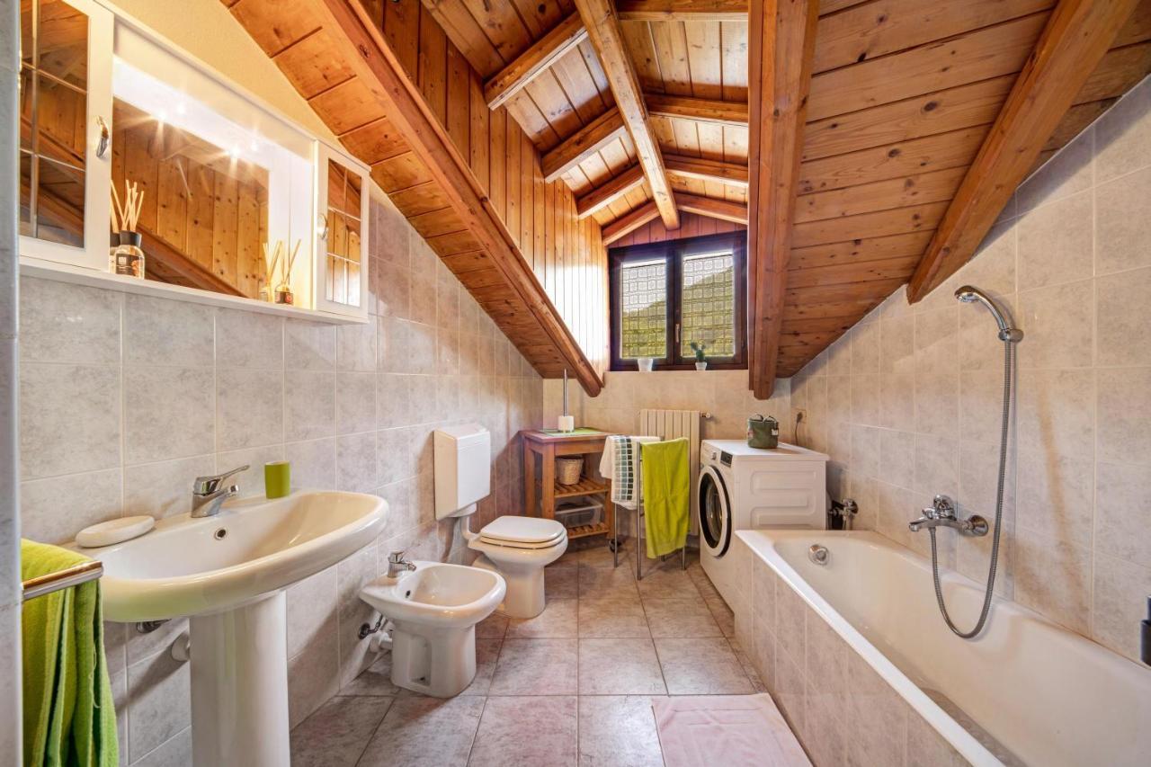 Apartament Mansarda Fra Monte E Lago Esino Lario Zewnętrze zdjęcie