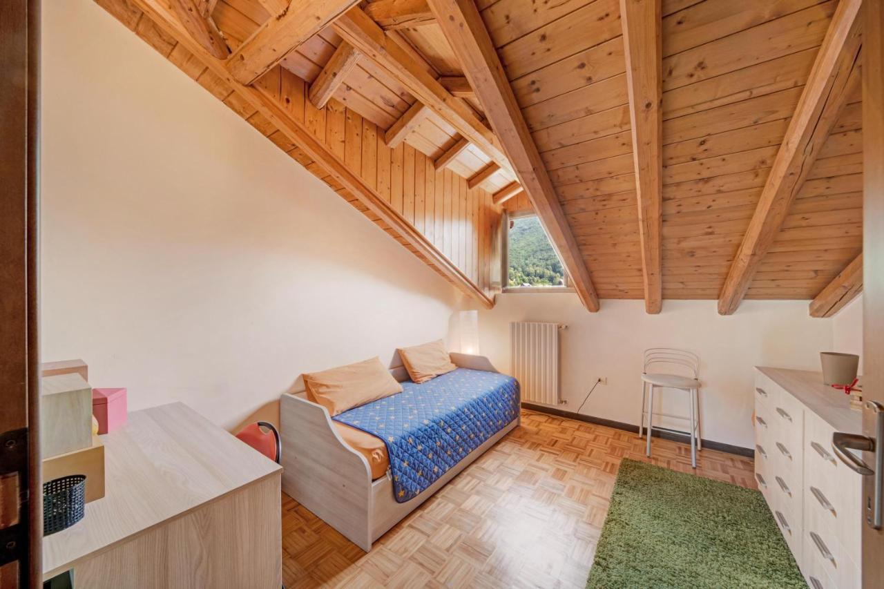 Apartament Mansarda Fra Monte E Lago Esino Lario Zewnętrze zdjęcie